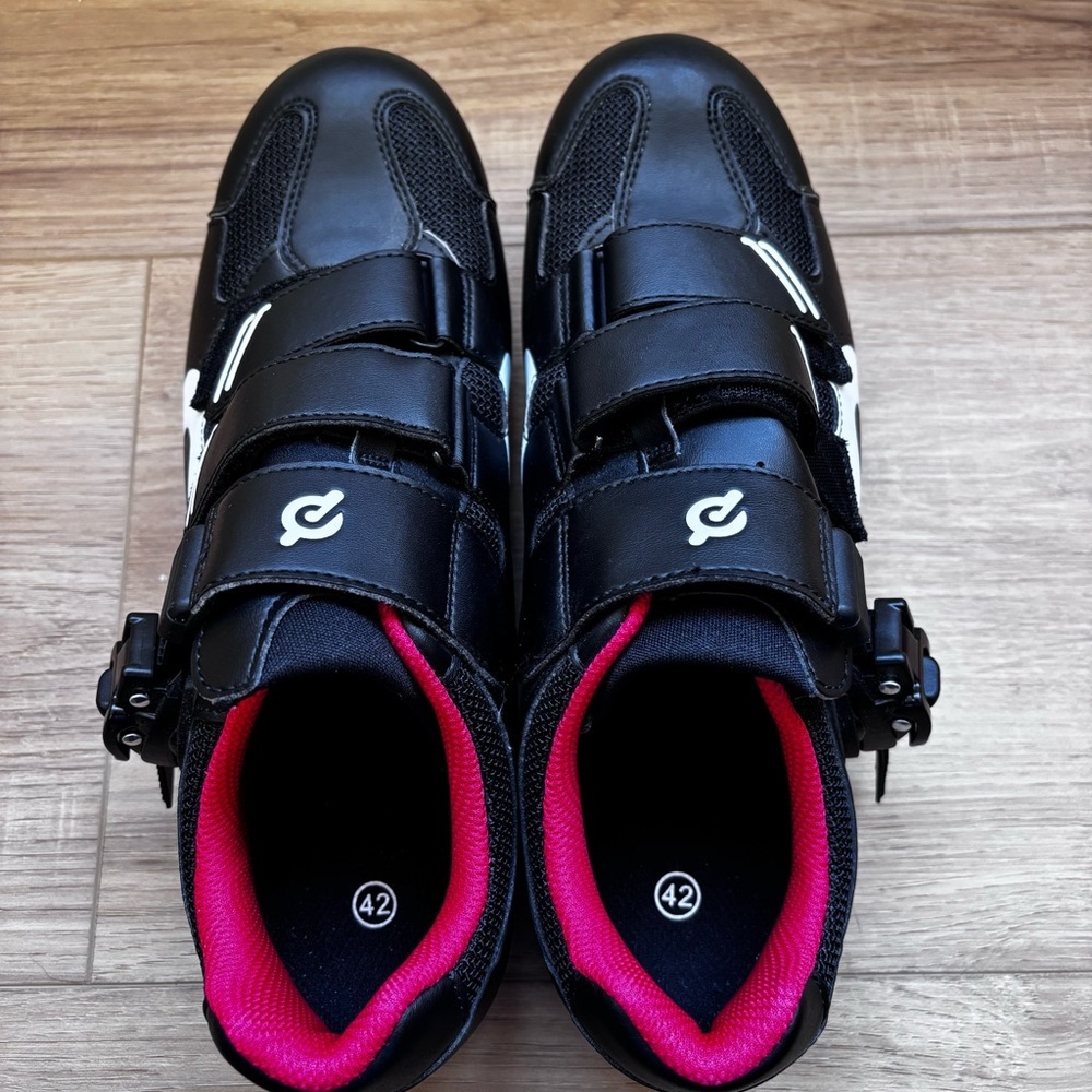 Peloton Cycling Shoes - Picture 6 of 9